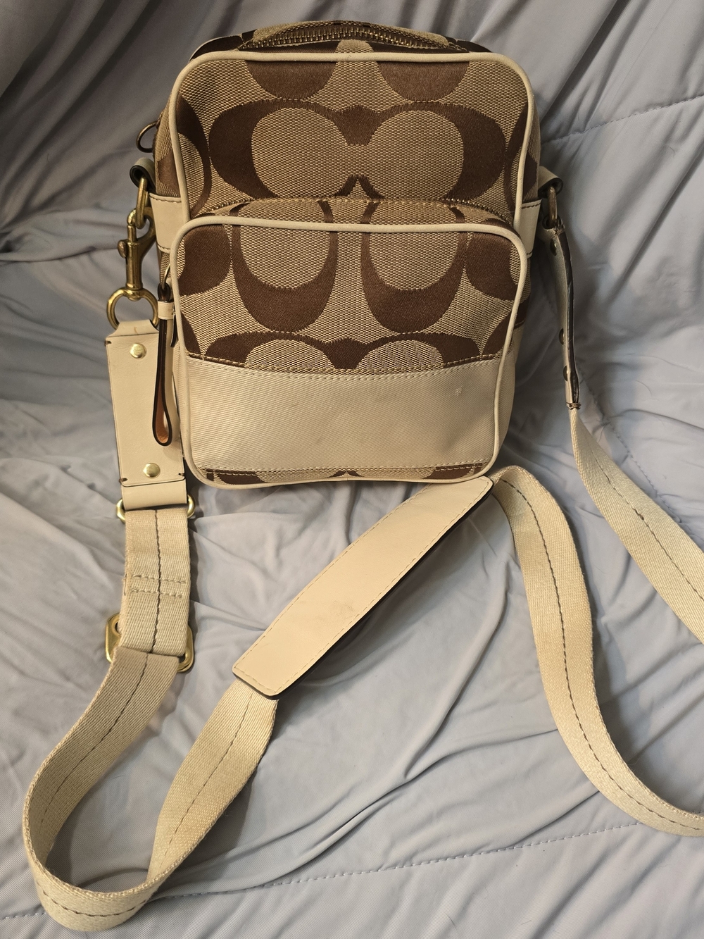 Vintage Y2K Coach Signature Flight Bag / Camera Bag - Tan & Cream